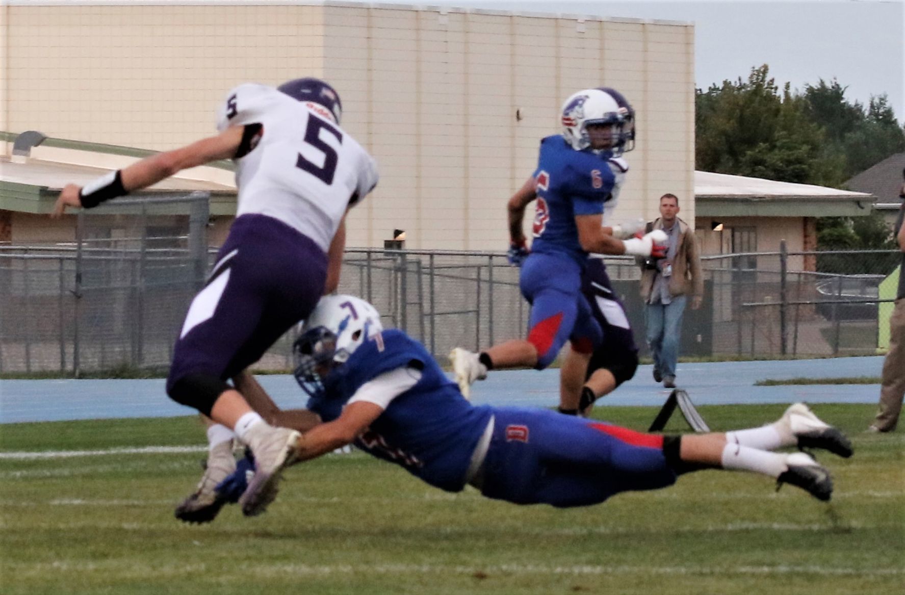 Douglas hosts Belle Fourche